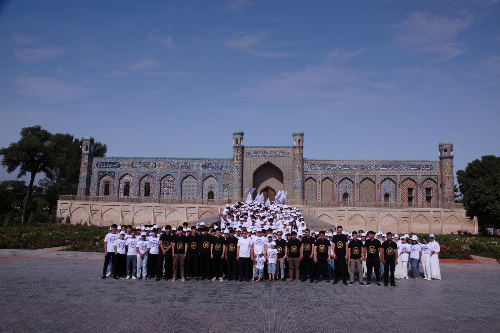 Qoʻqon saroyiga sayohatdan lavhalar