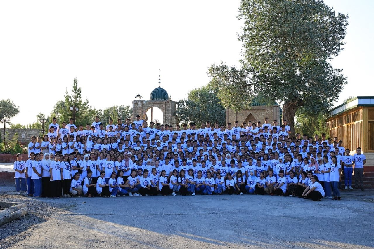 2022–2023-yil sayohatimizdan lavhalar